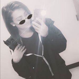 Meet your Posher, Victoria